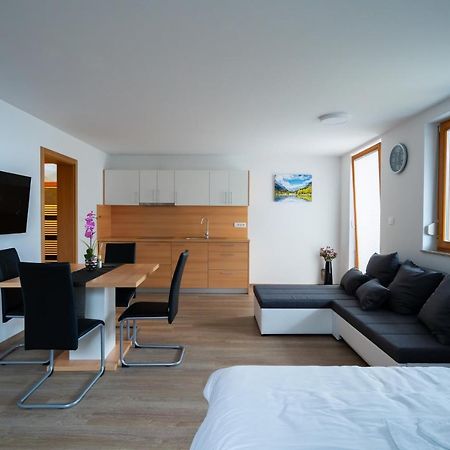 Pjagodic Apartments & Wellness แซเคลียนาโกเรนสเคม ภายนอก รูปภาพ