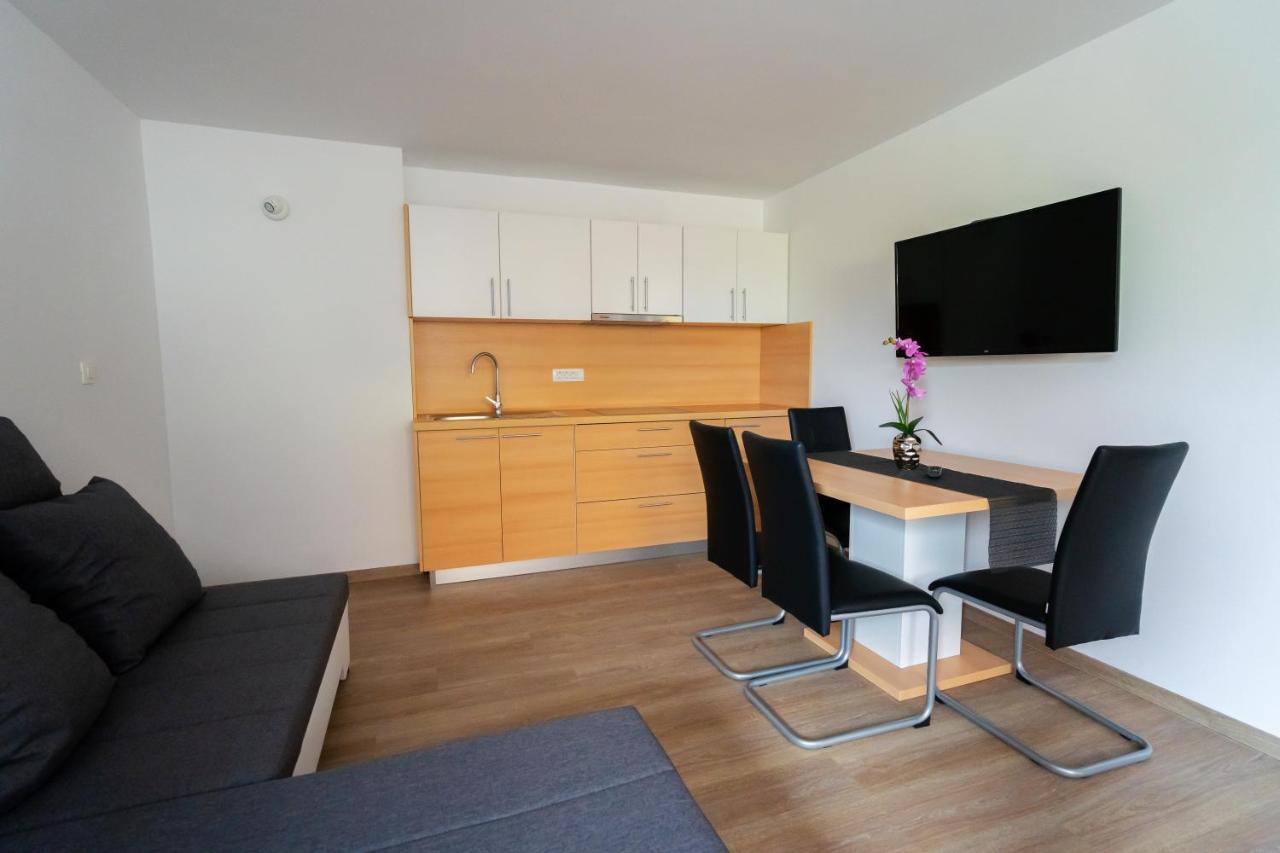 Pjagodic Apartments & Wellness แซเคลียนาโกเรนสเคม ภายนอก รูปภาพ